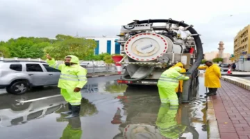 دبي تفعّل خطط الاستجابة السريعة للتعامل مع الحالة المطرية بجاهزية قصوى ميدانية